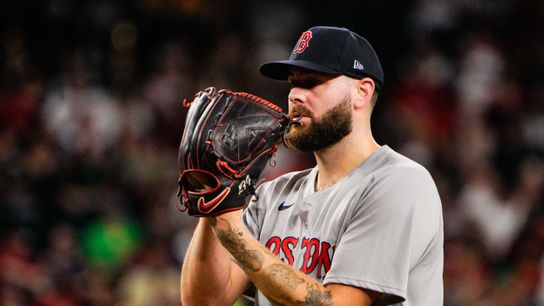 Red Sox Skipper Makes Telling Comment on Lucas Giolito's Free Agency (featured)